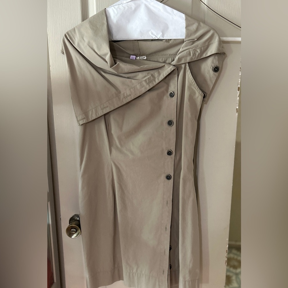 Anthropologie. Gray Safari dress, with belt.